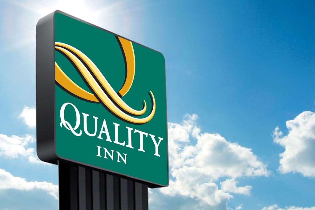 Quality Inn Middleburg Heights Luaran gambar